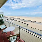 Panoramic Seaview Apartment With Free Private Garage
